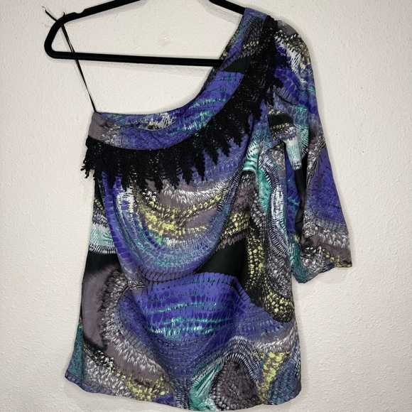 Angie One Shoulder Top Purple Abstract Print Black Fringe Women’s Size Small - Picture 1 of 11